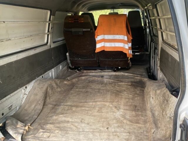 Белый Киа Беста, объемом двигателя 2.5 л и пробегом 222 тыс. км за 1300 $, фото 8 на Automoto.ua