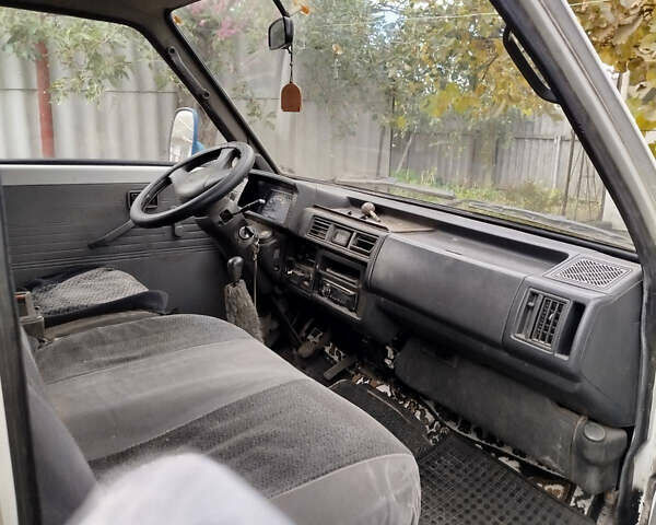 Белый Киа Беста, объемом двигателя 0 л и пробегом 150 тыс. км за 2000 $, фото 3 на Automoto.ua