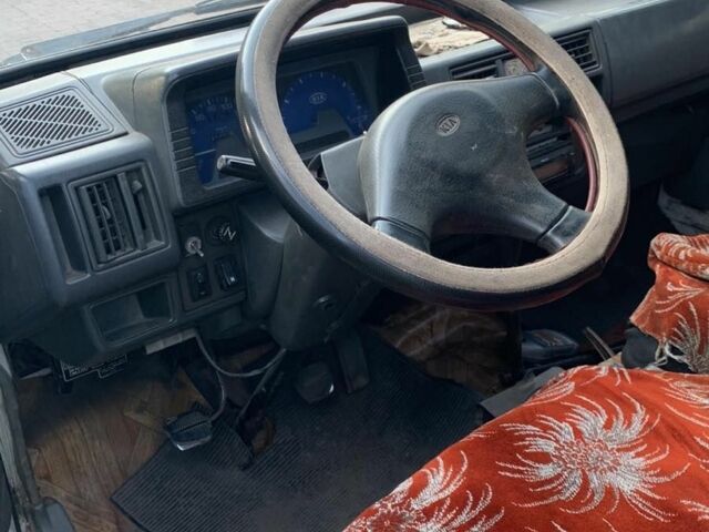 Белый Киа Беста, объемом двигателя 2 л и пробегом 350 тыс. км за 1600 $, фото 3 на Automoto.ua