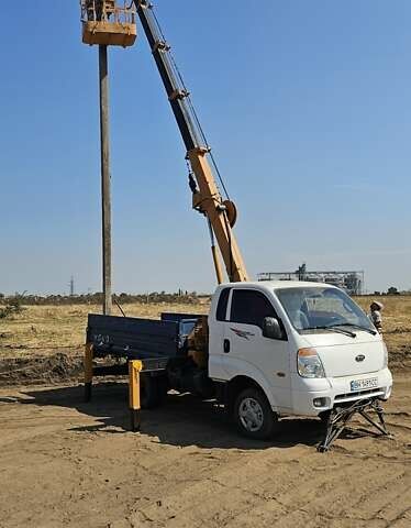 Белый Киа Бонго, объемом двигателя 2.9 л и пробегом 208 тыс. км за 20000 $, фото 15 на Automoto.ua