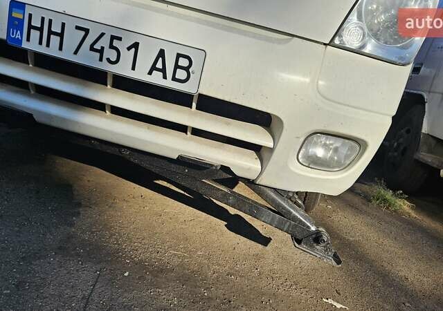 Киа Бонго 2011 в Одессе на Automoto.ua Белый Киа Бонго, объемом двигателя 2.9 л и пробегом 140 тыс. км за 40000 $, фото 9 на Automoto.ua