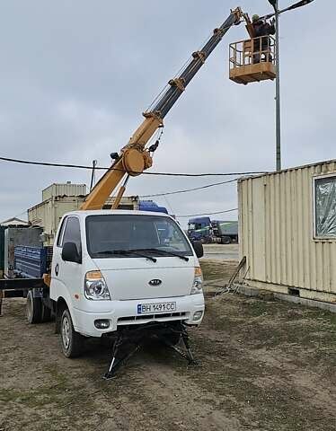 Белый Киа Бонго, объемом двигателя 2.9 л и пробегом 208 тыс. км за 20000 $, фото 2 на Automoto.ua