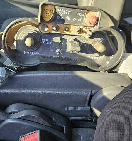 Киа Бонго 2011 в Одессе на Automoto.ua Белый Киа Бонго, объемом двигателя 2.9 л и пробегом 140 тыс. км за 40000 $, фото 4 на Automoto.ua