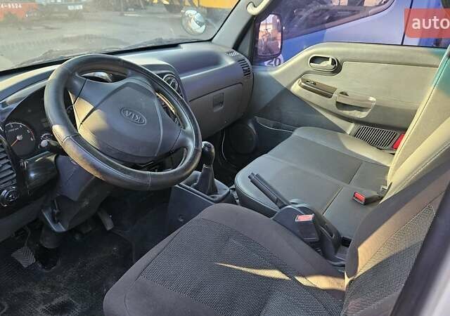 Киа Бонго 2011 в Одессе на Automoto.ua Белый Киа Бонго, объемом двигателя 2.9 л и пробегом 140 тыс. км за 40000 $, фото 3 на Automoto.ua