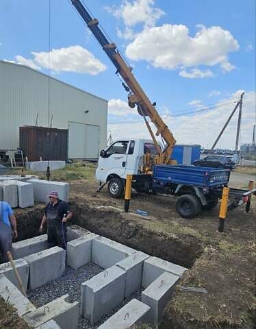 Белый Киа Бонго, объемом двигателя 2.9 л и пробегом 207 тыс. км за 15000 $, фото 14 на Automoto.ua