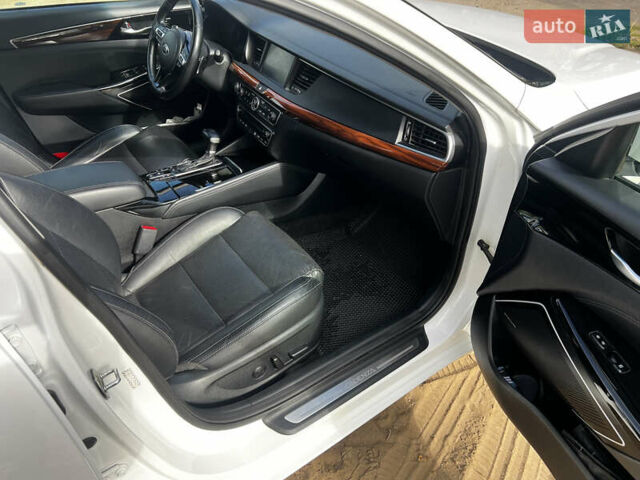 Киа Каденза 2017 в Днепре (Днепропетровске) на Automoto.ua Белый Киа Каденза, объемом двигателя 3.34 л и пробегом 48 тыс. км за 25000 $, фото 10 на Automoto.ua