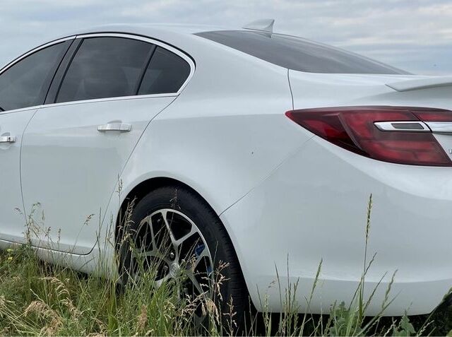 Белый Киа Каденза, объемом двигателя 2 л и пробегом 147 тыс. км за 9000 $, фото 8 на Automoto.ua