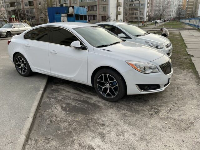 Белый Киа Каденза, объемом двигателя 2 л и пробегом 147 тыс. км за 9000 $, фото 2 на Automoto.ua