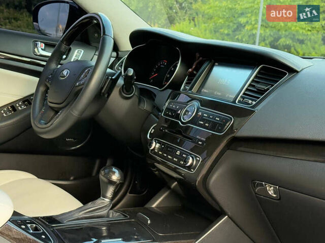 Чорний Кіа Каденза, об'ємом двигуна 3.3 л та пробігом 270 тис. км за 9300 $, фото 38 на Automoto.ua