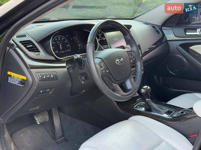 Чорний Кіа Каденза, об'ємом двигуна 3.3 л та пробігом 270 тис. км за 9300 $, фото 36 на Automoto.ua