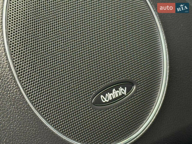 Чорний Кіа Каденза, об'ємом двигуна 3.3 л та пробігом 270 тис. км за 9300 $, фото 25 на Automoto.ua