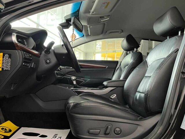 Черный Киа Каденза, объемом двигателя 2.4 л и пробегом 136 тыс. км за 15500 $, фото 12 на Automoto.ua
