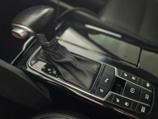 Черный Киа Каденза, объемом двигателя 2.4 л и пробегом 136 тыс. км за 15500 $, фото 19 на Automoto.ua