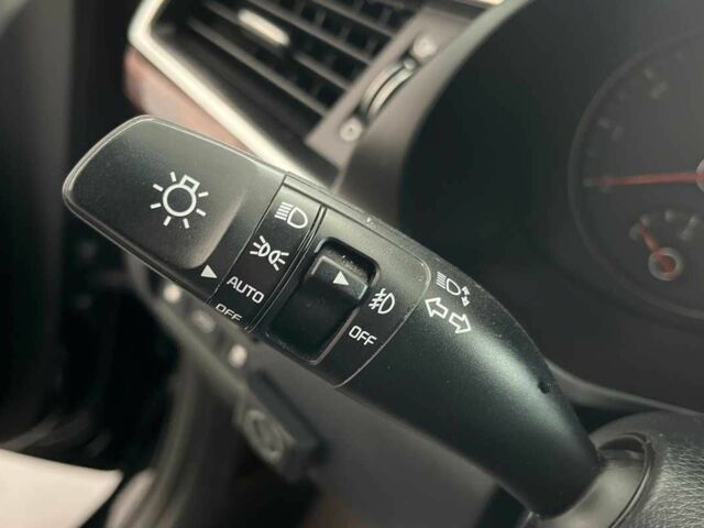 Черный Киа Каденза, объемом двигателя 2.4 л и пробегом 136 тыс. км за 15500 $, фото 23 на Automoto.ua