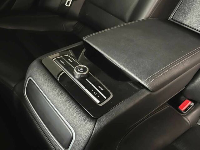 Черный Киа Каденза, объемом двигателя 2.4 л и пробегом 136 тыс. км за 15500 $, фото 16 на Automoto.ua