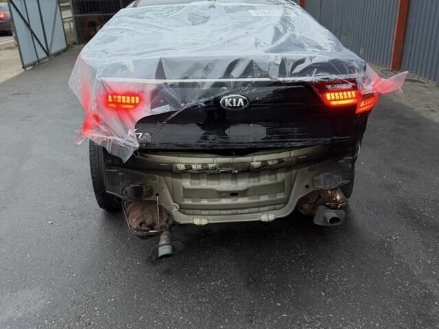 Черный Киа Каденза, объемом двигателя 3 л и пробегом 380 тыс. км за 8200 $, фото 4 на Automoto.ua