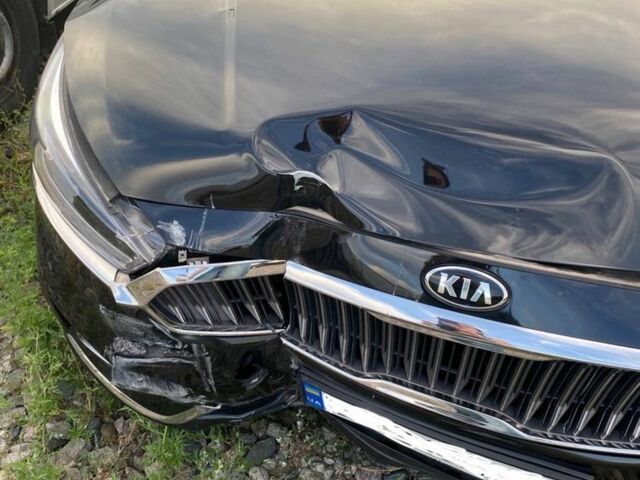 Черный Киа Каденза, объемом двигателя 3 л и пробегом 115 тыс. км за 9300 $, фото 5 на Automoto.ua