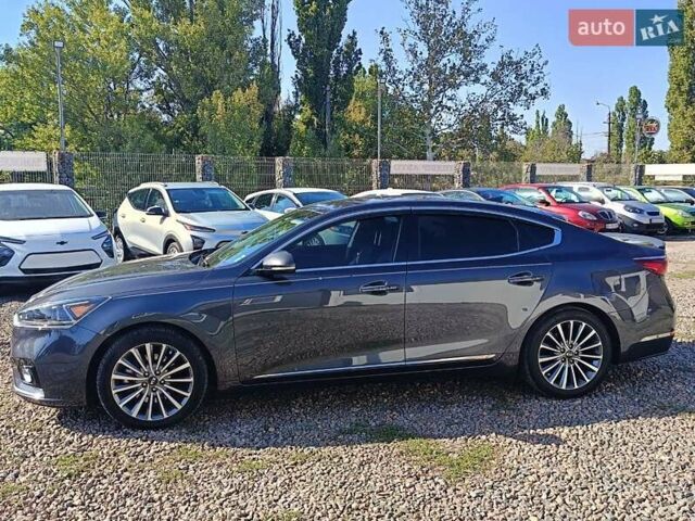 Черный Киа Каденза, объемом двигателя 3.34 л и пробегом 93 тыс. км за 13000 $, фото 2 на Automoto.ua