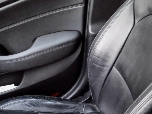 Серый Киа Каденза, объемом двигателя 3 л и пробегом 203 тыс. км за 8500 $, фото 2 на Automoto.ua