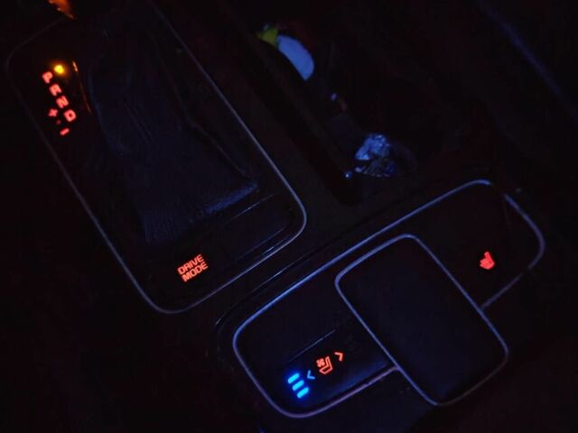 Серый Киа Каденза, объемом двигателя 3 л и пробегом 203 тыс. км за 8500 $, фото 9 на Automoto.ua