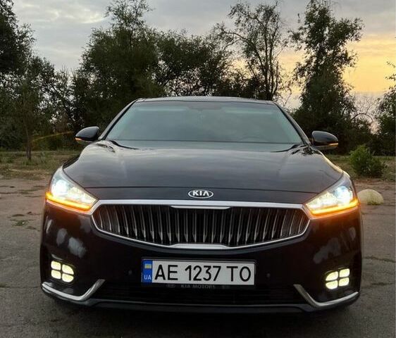 Синий Киа Каденза, объемом двигателя 3 л и пробегом 206 тыс. км за 18000 $, фото 11 на Automoto.ua