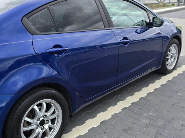 Синий Киа Капитал, объемом двигателя 2 л и пробегом 185 тыс. км за 9300 $, фото 6 на Automoto.ua