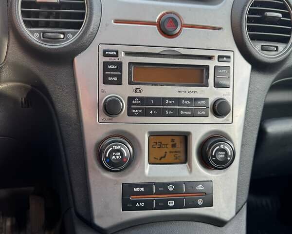 Білий Кіа Каренс, об'ємом двигуна 1.99 л та пробігом 177 тис. км за 6000 $, фото 6 на Automoto.ua
