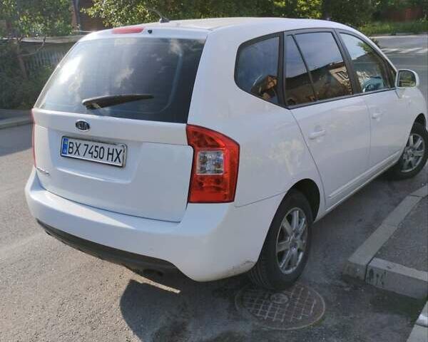 Белый Киа Каренс, объемом двигателя 1.98 л и пробегом 250 тыс. км за 5500 $, фото 8 на Automoto.ua