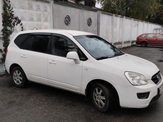 Кіа Каренс 2007 у Хмельницькому на Automoto.ua Білий Кіа Каренс, об'ємом двигуна 2 л та пробігом 250 тис. км за 5500 $, фото 2 на Automoto.ua
