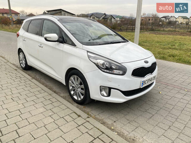 Белый Киа Каренс, объемом двигателя 1.7 л и пробегом 276 тыс. км за 12700 $, фото 7 на Automoto.ua