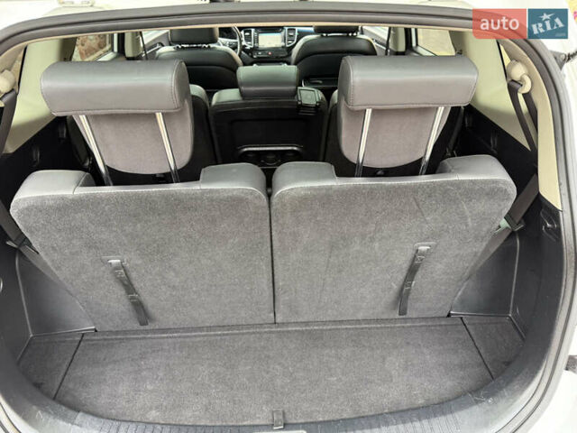 Белый Киа Каренс, объемом двигателя 1.7 л и пробегом 196 тыс. км за 11974 $, фото 58 на Automoto.ua