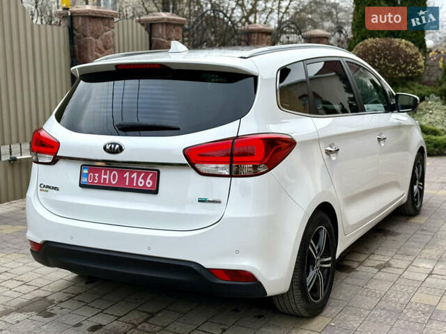 Белый Киа Каренс, объемом двигателя 1.7 л и пробегом 196 тыс. км за 11974 $, фото 9 на Automoto.ua