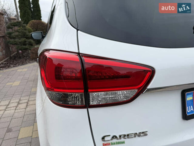 Белый Киа Каренс, объемом двигателя 1.7 л и пробегом 196 тыс. км за 11974 $, фото 53 на Automoto.ua