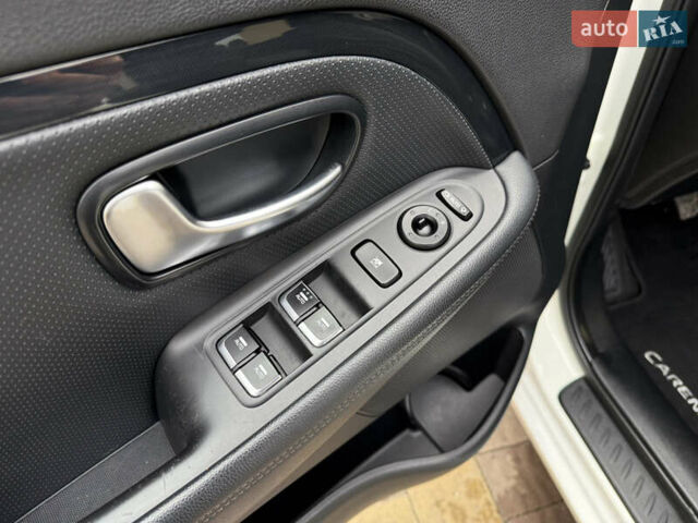 Белый Киа Каренс, объемом двигателя 1.7 л и пробегом 196 тыс. км за 11974 $, фото 21 на Automoto.ua