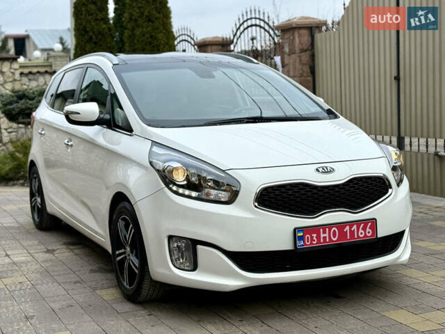 Белый Киа Каренс, объемом двигателя 1.7 л и пробегом 196 тыс. км за 11974 $, фото 12 на Automoto.ua