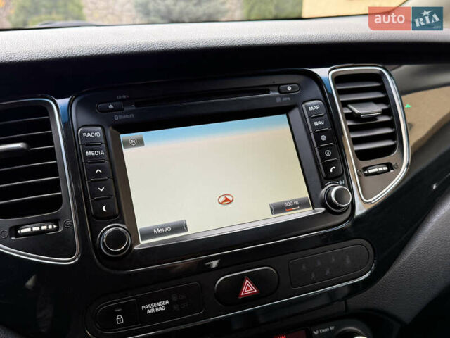 Белый Киа Каренс, объемом двигателя 1.7 л и пробегом 196 тыс. км за 11974 $, фото 35 на Automoto.ua