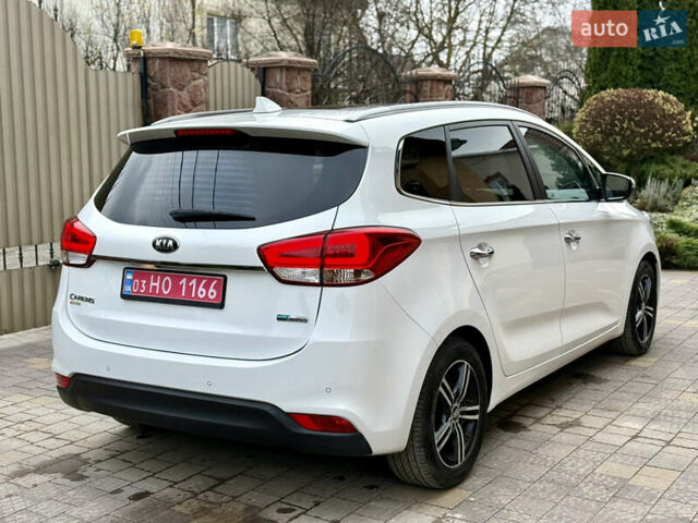 Белый Киа Каренс, объемом двигателя 1.7 л и пробегом 196 тыс. км за 11974 $, фото 10 на Automoto.ua