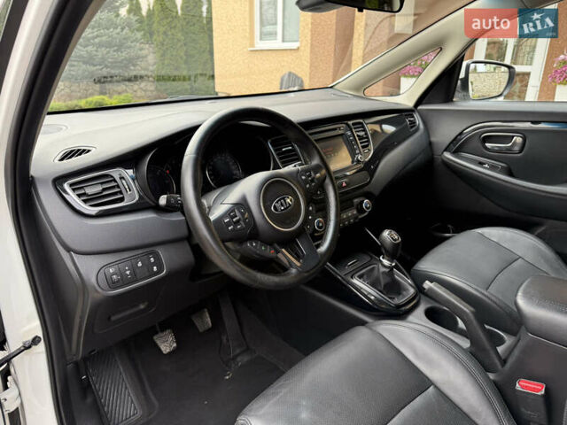 Белый Киа Каренс, объемом двигателя 1.7 л и пробегом 196 тыс. км за 11974 $, фото 26 на Automoto.ua