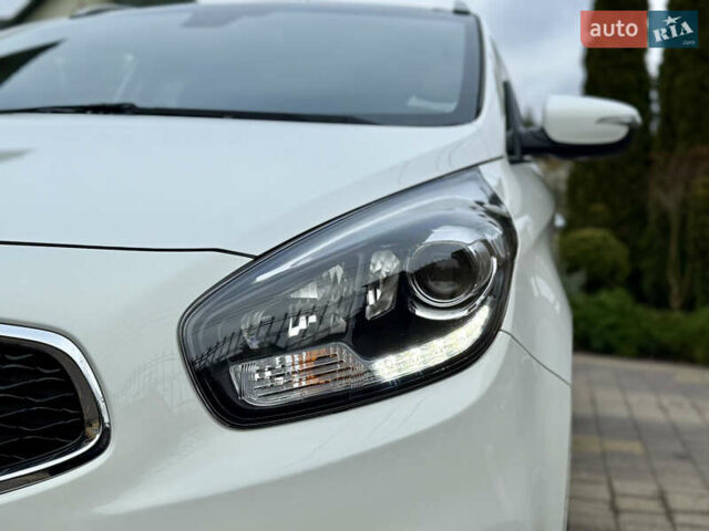 Белый Киа Каренс, объемом двигателя 1.7 л и пробегом 196 тыс. км за 11974 $, фото 17 на Automoto.ua