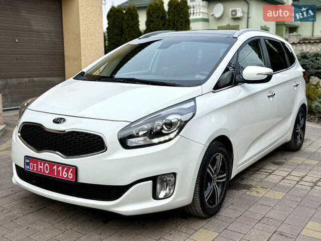 Белый Киа Каренс, объемом двигателя 1.7 л и пробегом 196 тыс. км за 11974 $, фото 5 на Automoto.ua