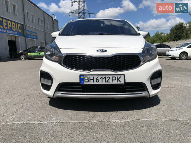 Белый Киа Каренс, объемом двигателя 2 л и пробегом 221 тыс. км за 11800 $, фото 15 на Automoto.ua