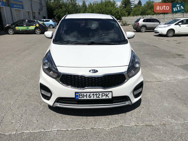 Белый Киа Каренс, объемом двигателя 2 л и пробегом 221 тыс. км за 11800 $, фото 16 на Automoto.ua