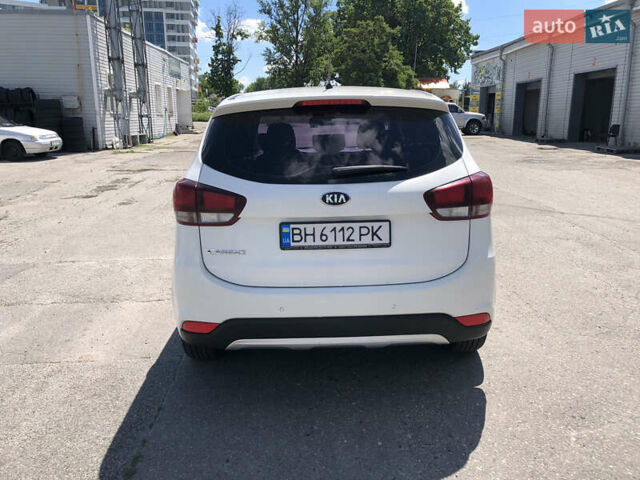 Белый Киа Каренс, объемом двигателя 2 л и пробегом 221 тыс. км за 11800 $, фото 8 на Automoto.ua