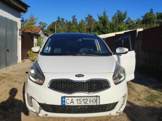 Киа Каренс 2014 в Черкассах на Automoto.ua Белый Киа Каренс, объемом двигателя 1.7 л и пробегом 190 тыс. км за 8700 $, фото 5 на Automoto.ua