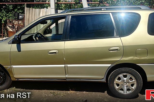 Бежевый Киа Каренс, объемом двигателя 1.8 л и пробегом 338 тыс. км за 3000 $, фото 5 на Automoto.ua