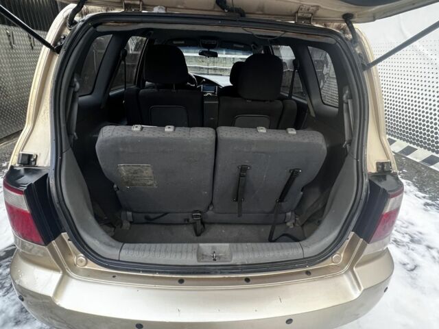 Бежевий Кіа Каренс, об'ємом двигуна 1.8 л та пробігом 291 тис. км за 3900 $, фото 4 на Automoto.ua