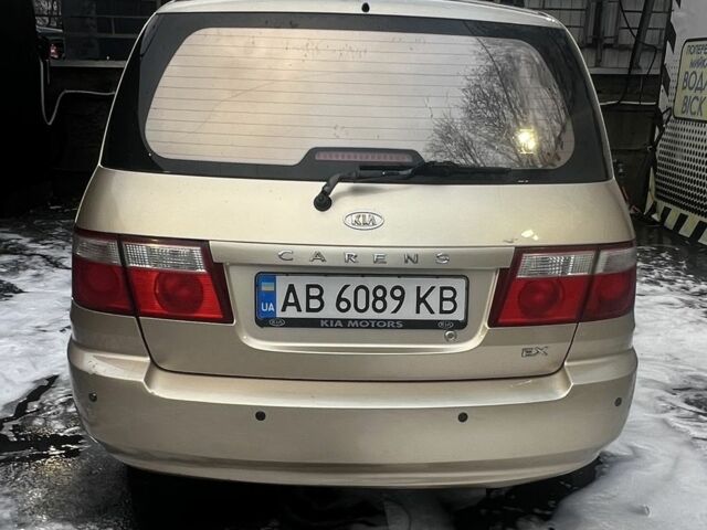 Бежевий Кіа Каренс, об'ємом двигуна 1.8 л та пробігом 291 тис. км за 3900 $, фото 2 на Automoto.ua
