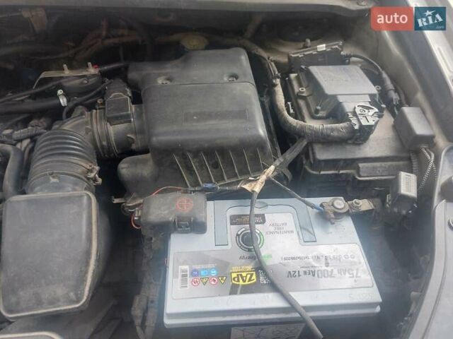 Бежевий Кіа Каренс, об'ємом двигуна 2 л та пробігом 319 тис. км за 5800 $, фото 10 на Automoto.ua