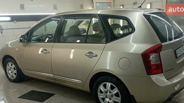 Бежевый Киа Каренс, объемом двигателя 2 л и пробегом 196 тыс. км за 4900 $, фото 11 на Automoto.ua