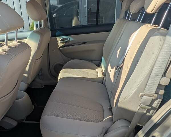 Бежевый Киа Каренс, объемом двигателя 2 л и пробегом 322 тыс. км за 5300 $, фото 15 на Automoto.ua